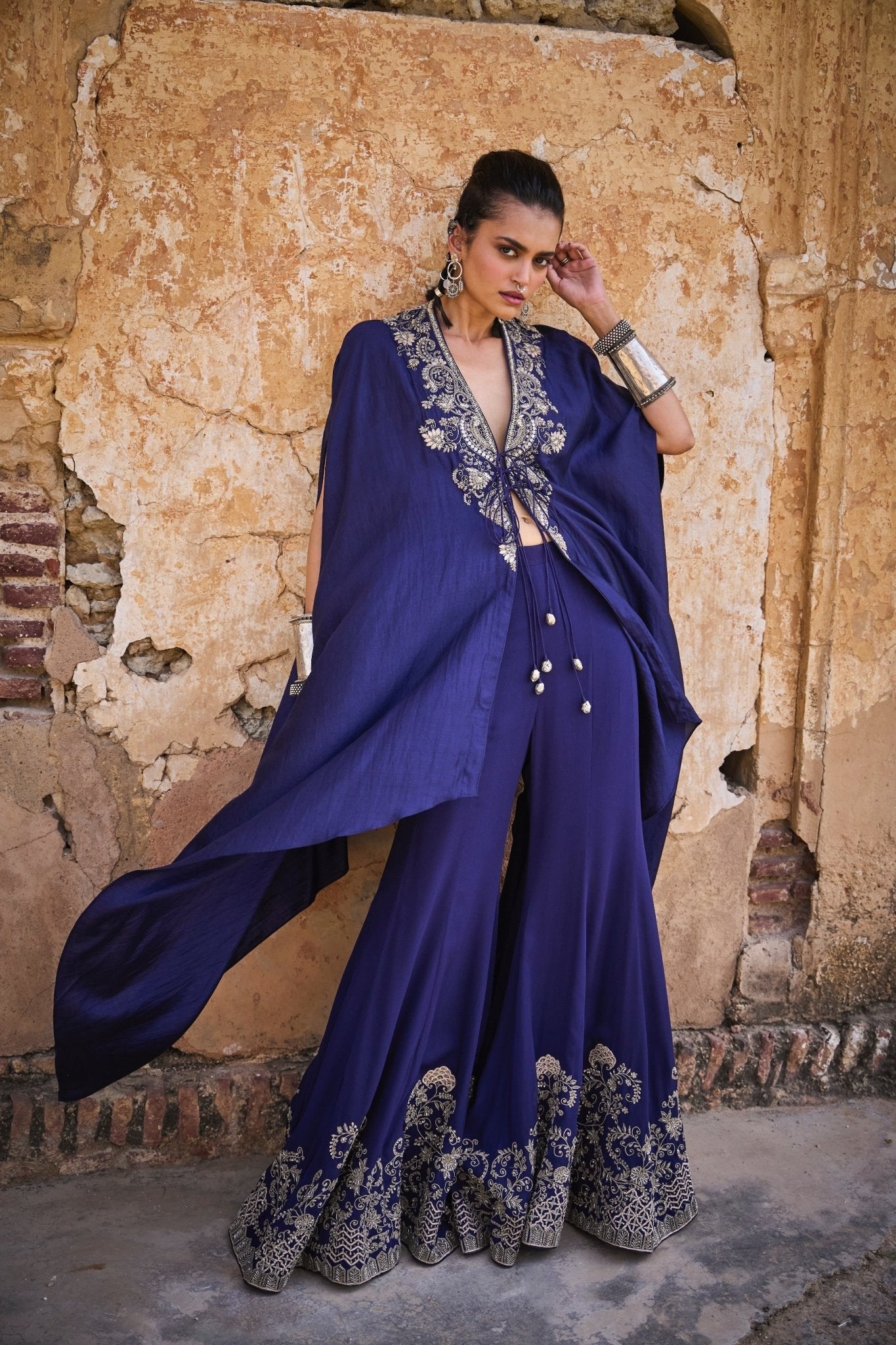 EMBROIDERED CAPE WITH SHARARA - White Maison de Couture