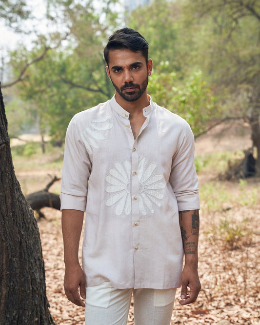 FLOWER APPLIQUÉ LINEN SHIRT - White Maison de Couture
