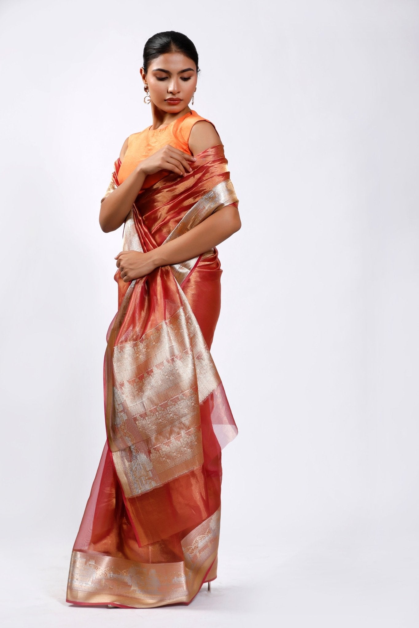 HANDWOVEN PEACH PINK CASA BLANCA SAREE - White Maison de Couture