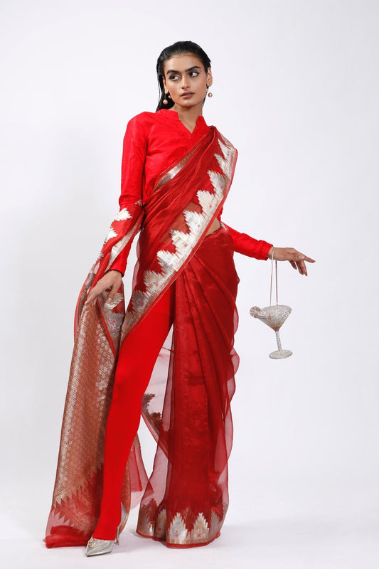HANDWOVEN TISSUE SILK SWASTIK TEMPLE SAREE - White Maison de Couture