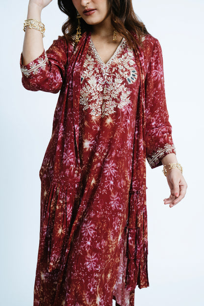 CLASSIC KAMEEZ SET WITH LAYERED STOLE