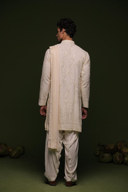 MARUT WHITE KURTA SET WITH PATIYALA AND DUPATTA - White Maison de Couture