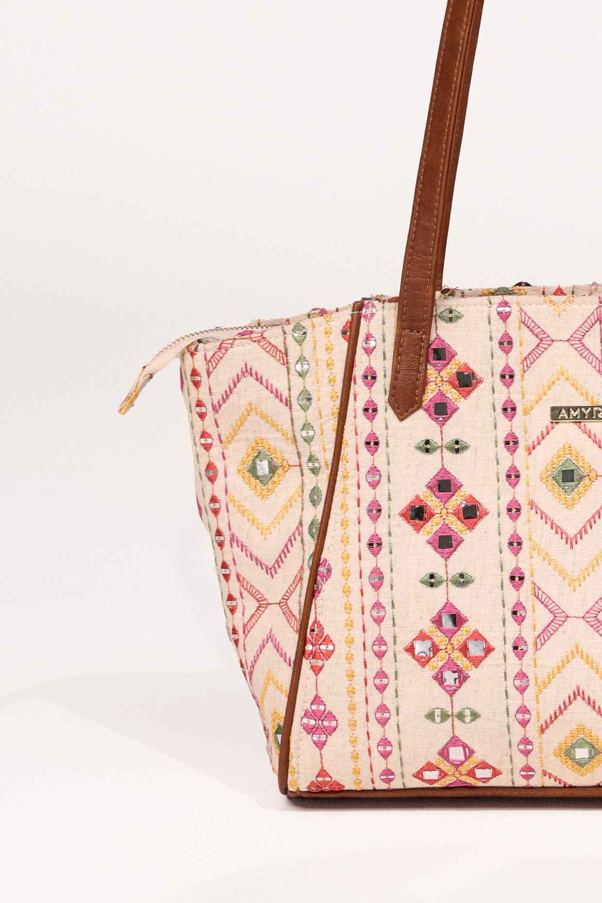 NADIA MIRROR EMBROIDERED TOTE BAG - White Maison de Couture