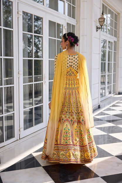 NEHMAT ANARKALI - White Maison de Couture
