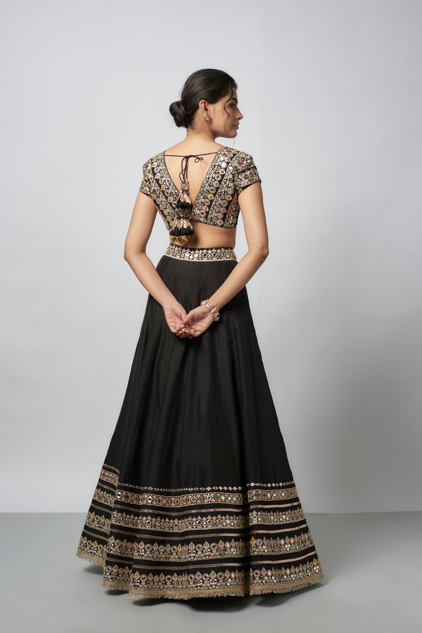 MAANYATA LEHENGA SET