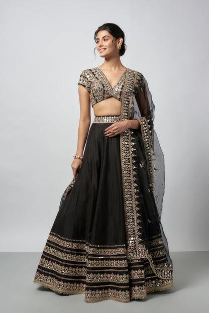 MAANYATA LEHENGA SET