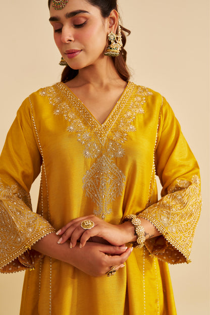 NIYAH - SHORT CHAUGA WITH SALWAR