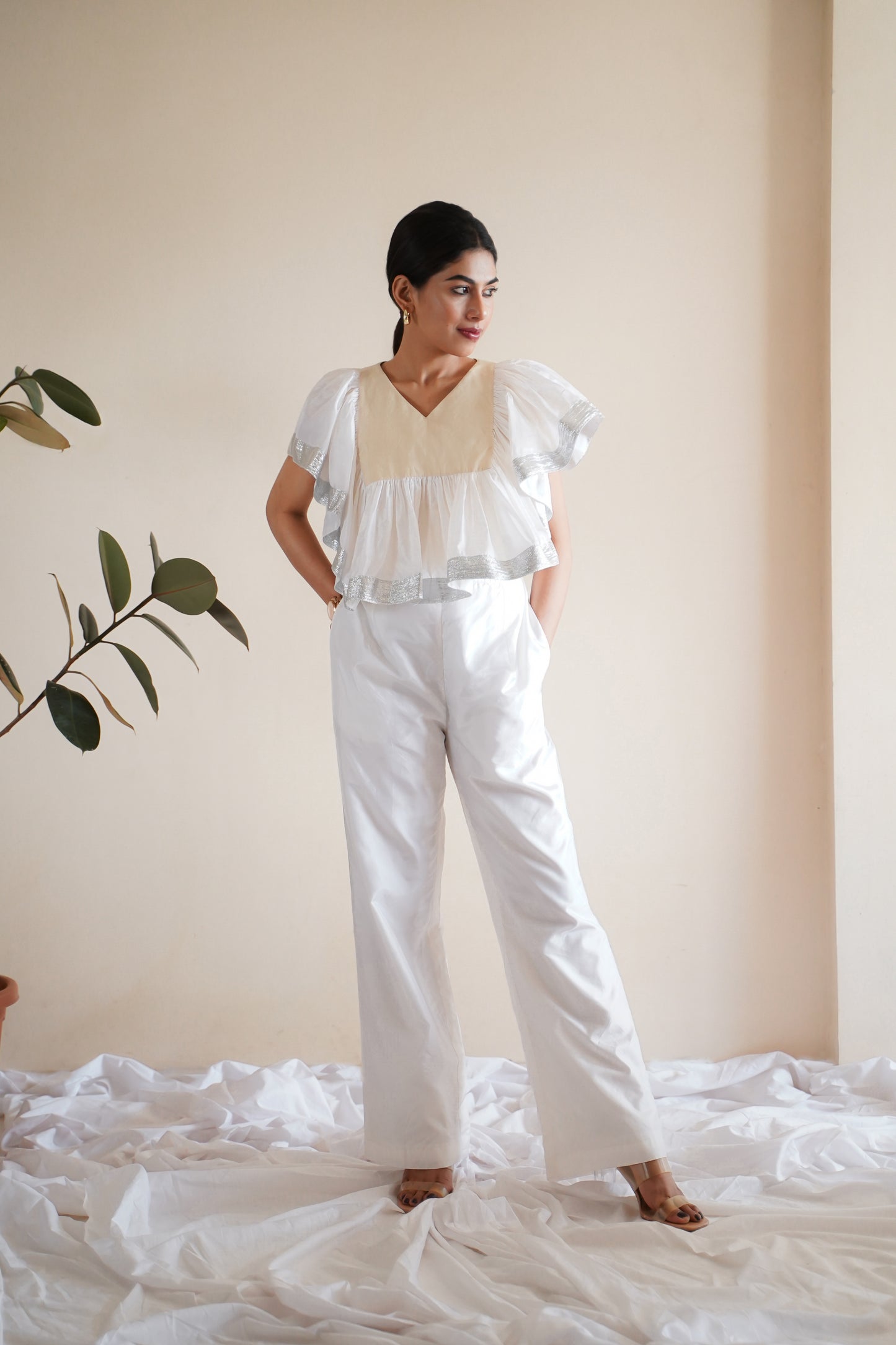 FRIL CROP TOP AND PANTS SET