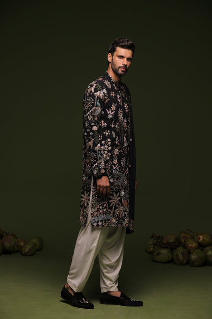 PITRI BLACK KURTA SET WITH PATIYALA AND DUPATTA - White Maison de Couture