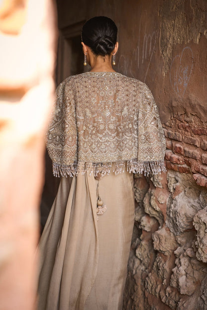 PRE DAPE SAREE WITH EMBROIDERED CAPE AND CORSET - White Maison de Couture