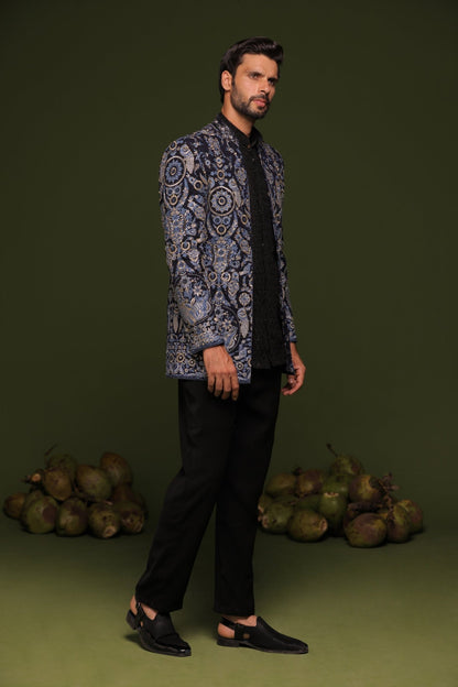 SHAURYA MULTI JODHPURI SET WITH SHORT EMBROIDERED SHIRT AND PANT - White Maison de Couture
