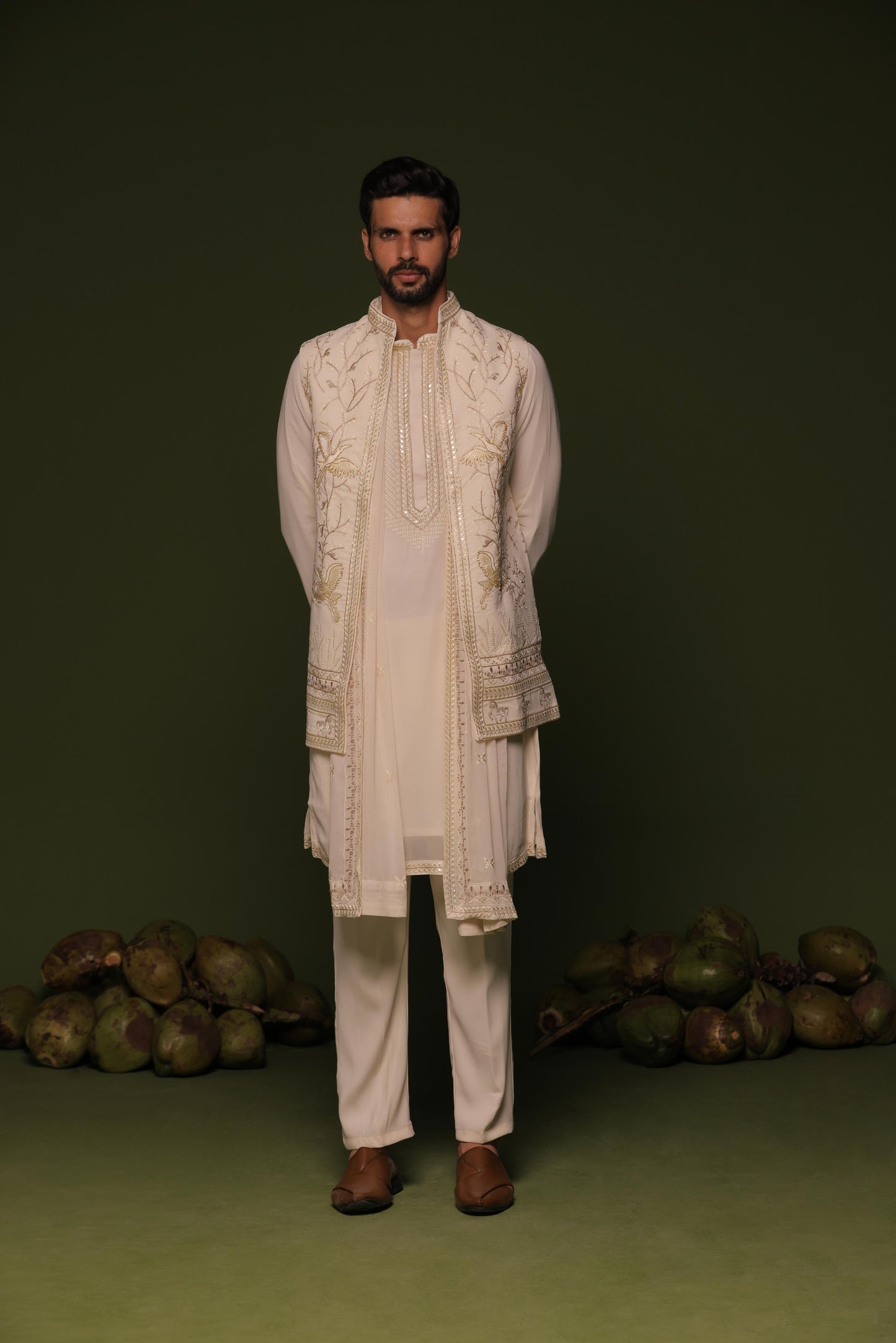 AARAV IVORY JACKET KURTA SET WITH DUPATTA