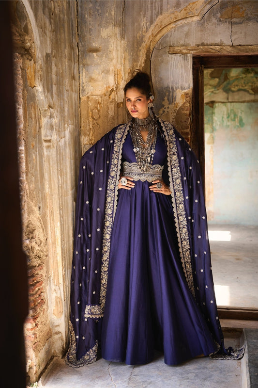 SILK PLAIN ANARKALI WITH EMBROIDERED DUAPTTA AND BELT - White Maison de Couture