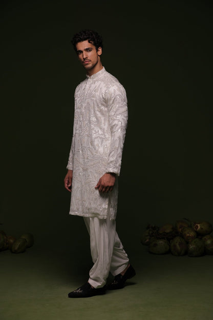 TAPA WHITE KURTA SET WITH PATIYALA AND DUPATTA - White Maison de Couture
