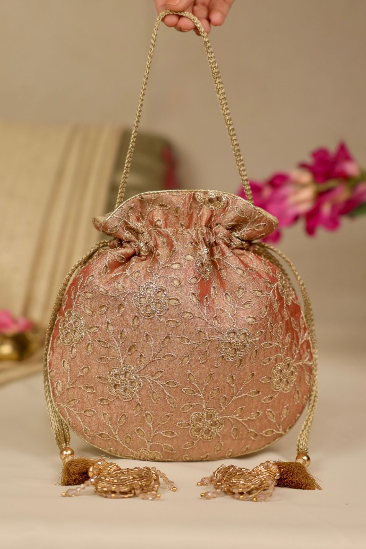 TARANG CUTWORK POTLI - White Maison de Couture