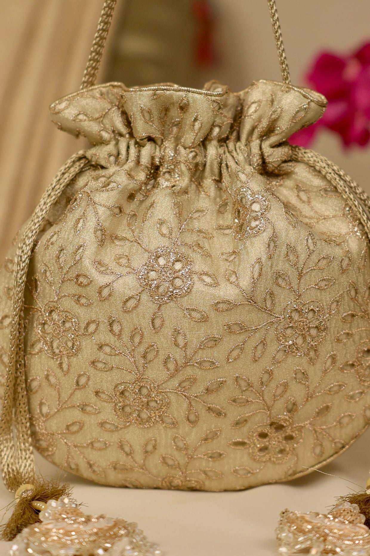 TARANG CUTWORK POTLI - White Maison de Couture