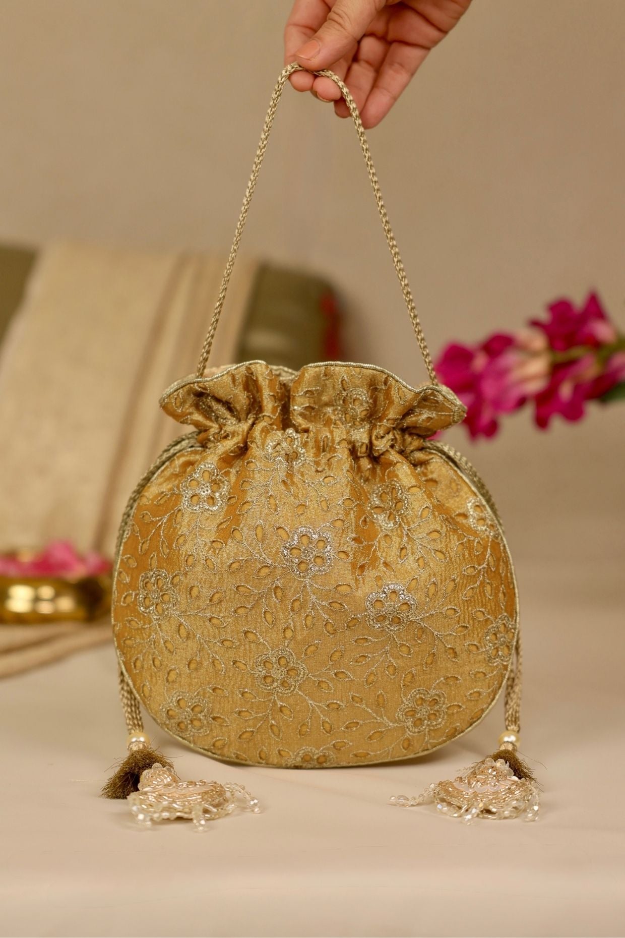 TARANG CUTWORK POTLI - White Maison de Couture
