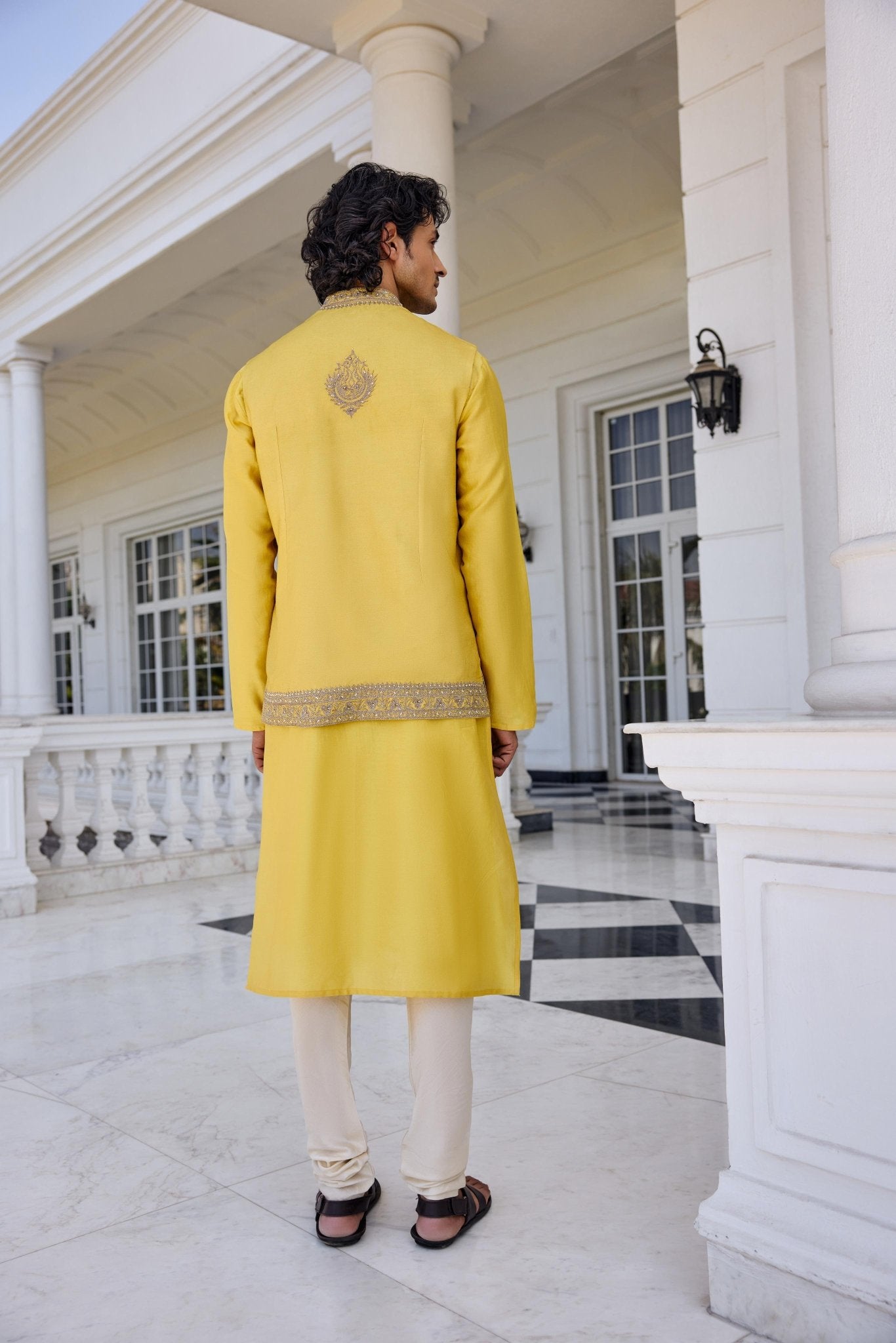 ZUNAID BANDI SET - White Maison de Couture