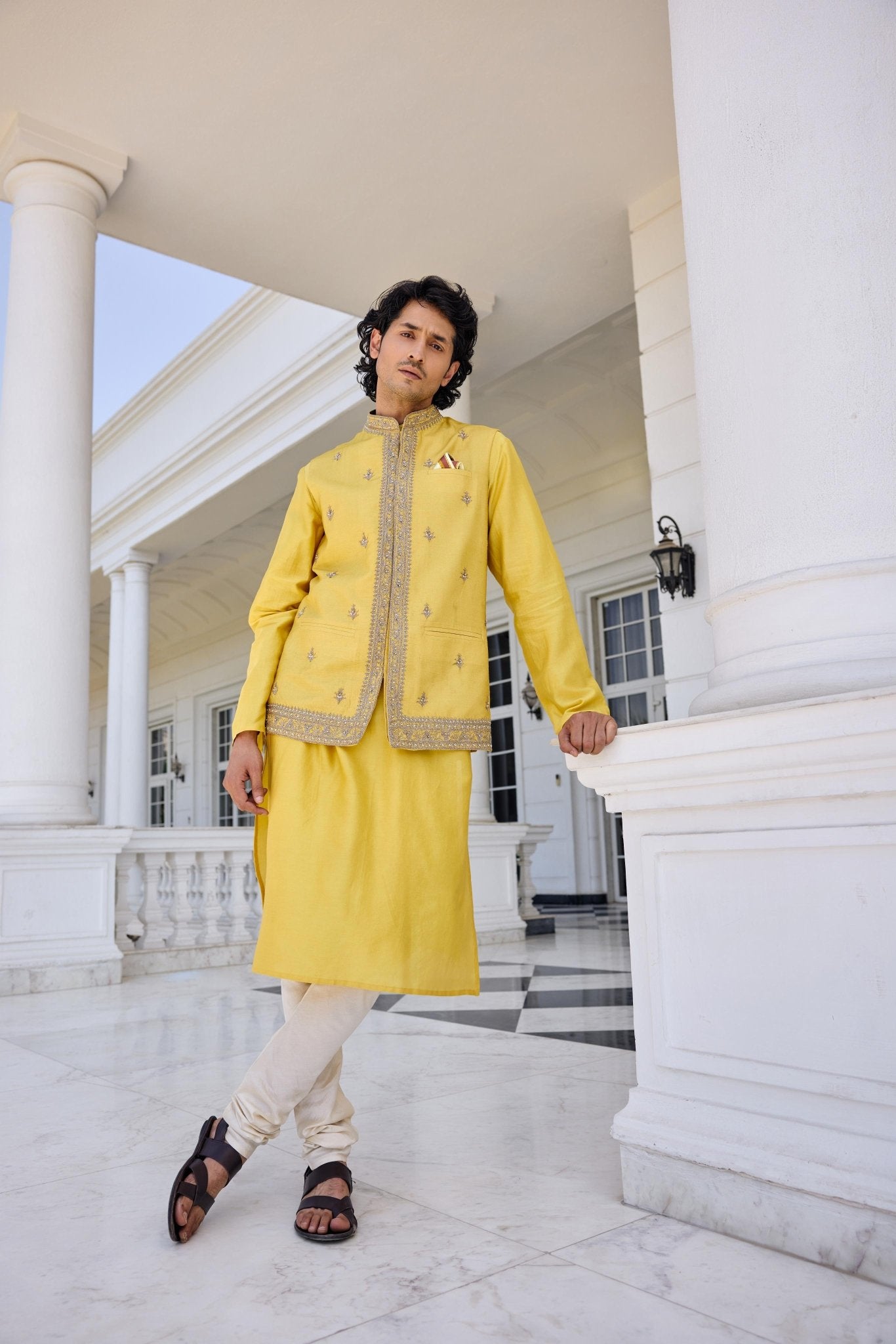 ZUNAID BANDI SET - White Maison de Couture