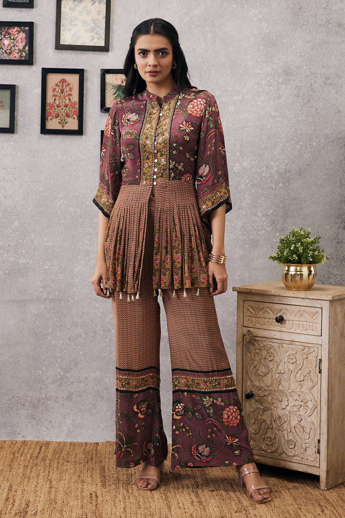 MEHR EMBROIDERED KURTA SET